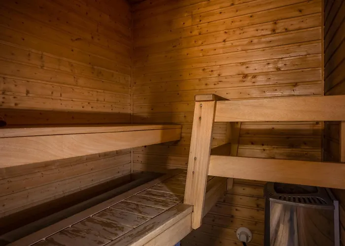 Lilla Loimu, 2 Skipasses Ruka-pyhae Included, Skibus Doorstep Ruka